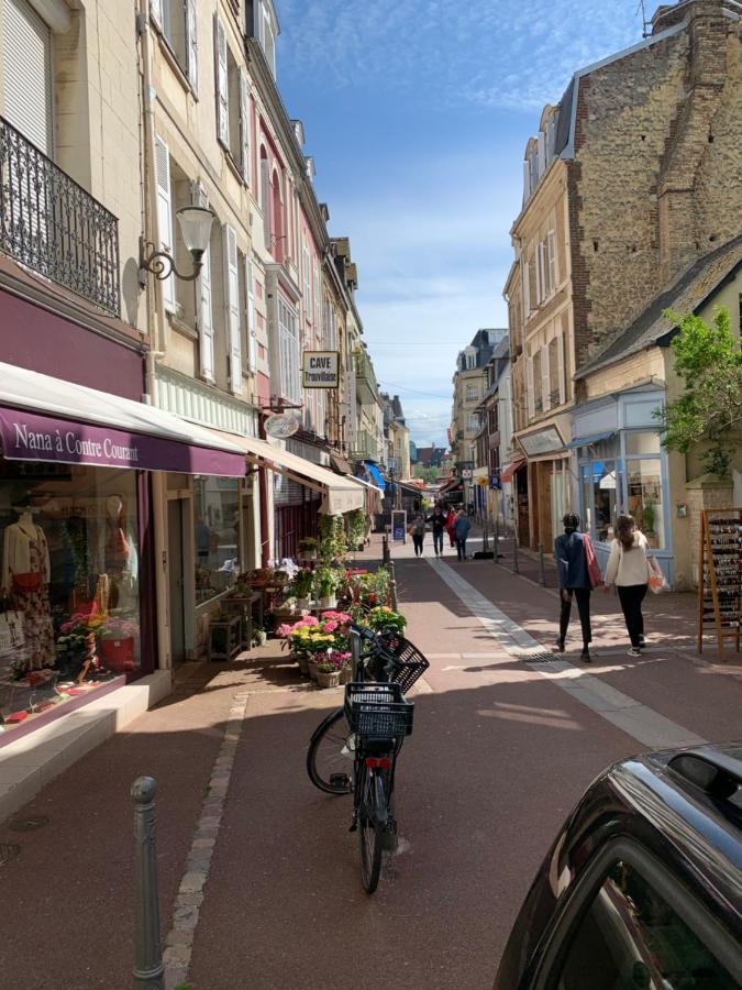 Апартаменты Les Parasols De Trouville Экстерьер фото
